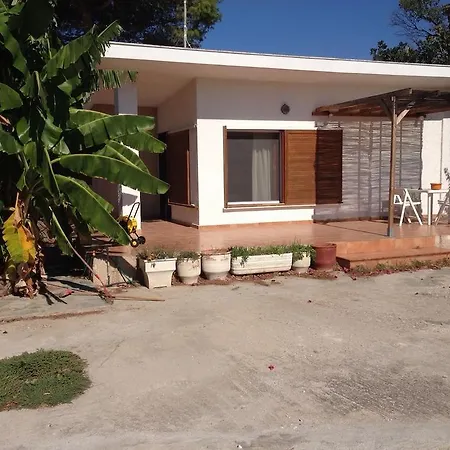 τhe Banana Tree House Holiday home *